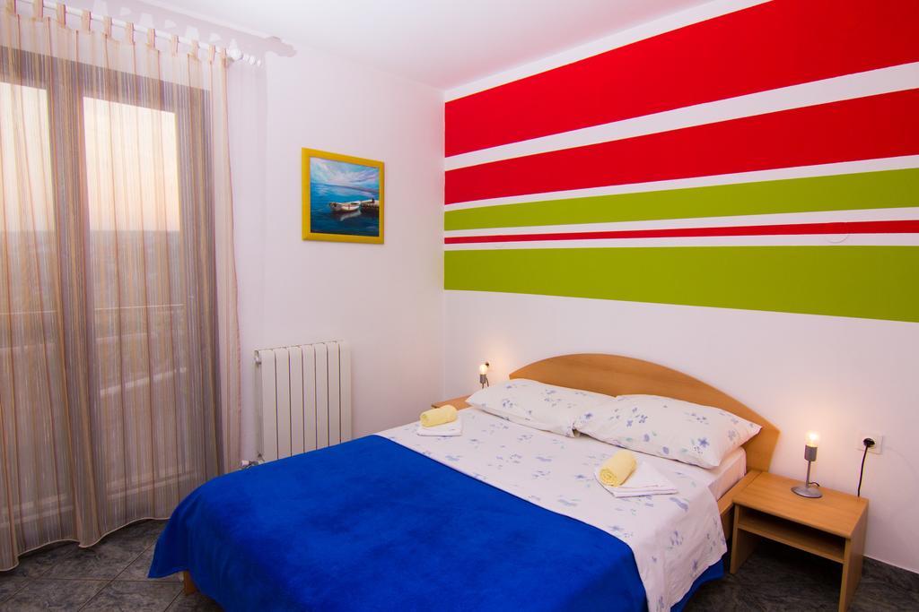 Apartmani Zuzic Krk Town Room photo