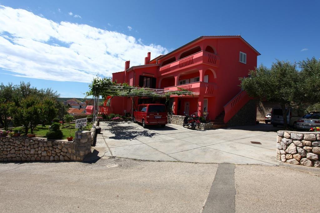Apartmani Zuzic Krk Town Exterior photo